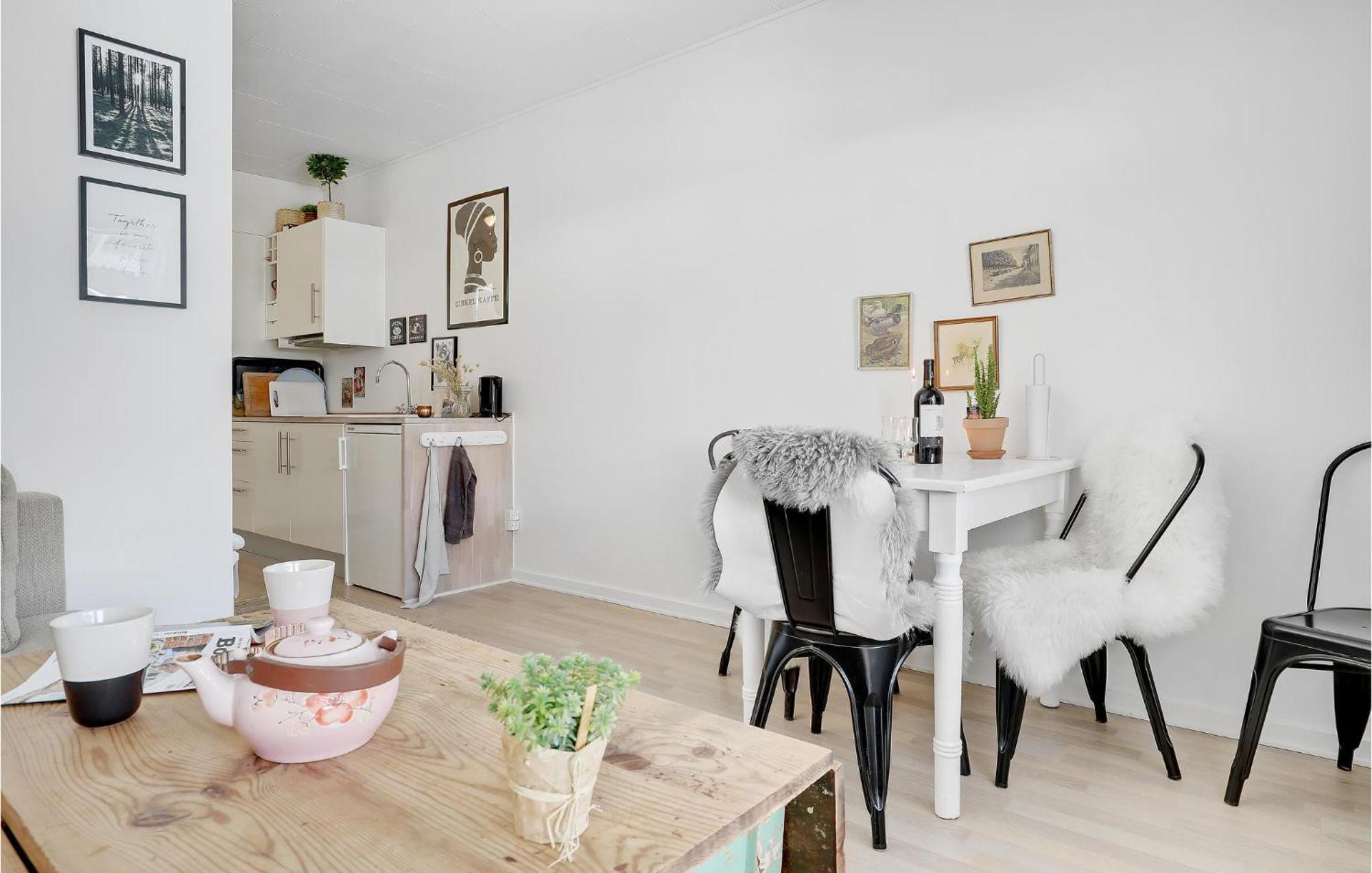 Beautiful Apartment In Neksø Exterior foto
