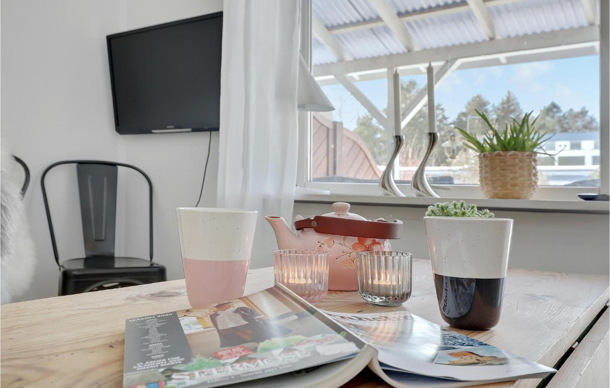 Beautiful Apartment In Neksø Exterior foto