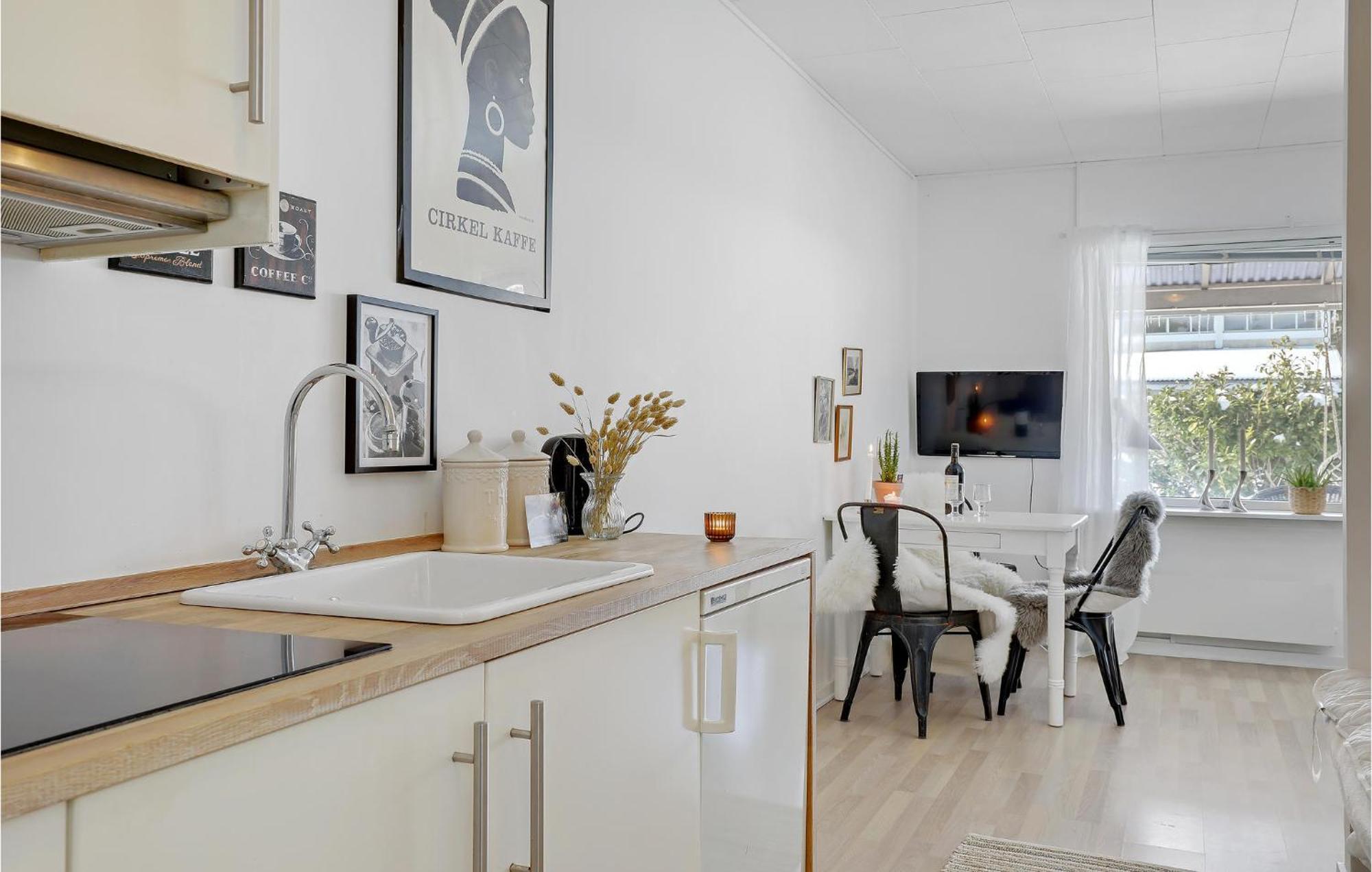 Beautiful Apartment In Neksø Exterior foto
